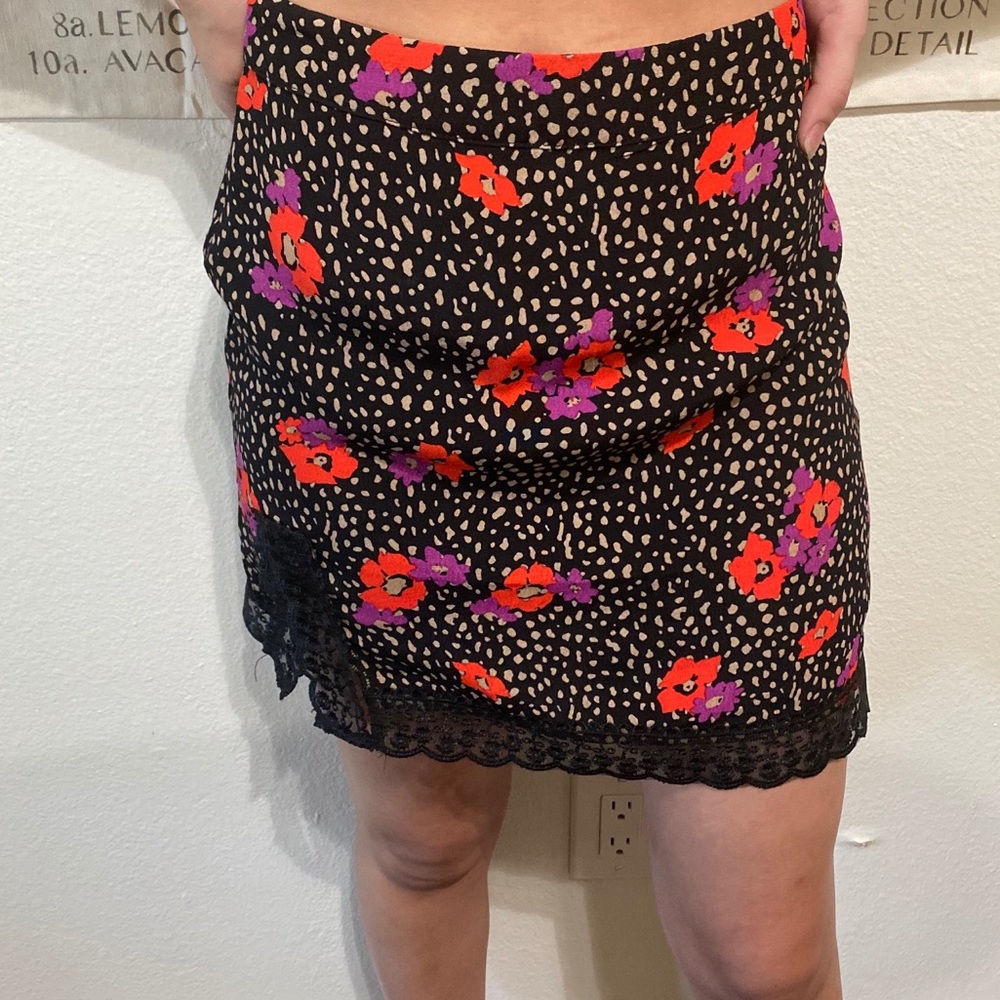 Urban outfitters mini skirt - Picture 2 of 4